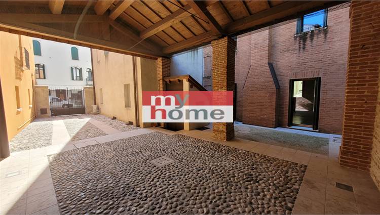 cortile esterno